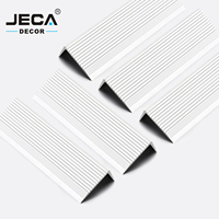 Profilés d'escalier en aluminium JECA, bordure de carrelage métallique antidérapante, profil de nez de marche avec marche intégrée pour une escalier intérieur sécurisé