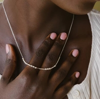 Collar Minimalista Personalizado con Código Morse, Cadena de Eslabones de Latón Chapado en Oro con Nombre Personalizado y Mensaje Oculto de Amistad, a la Moda