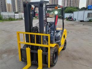 Offre Spéciale Komatsu FD30 3 tonnes moteur diesel tout terrains bonne condition de fonctionnement 100% prêt en stock chariot élévateur d'occasion à vendre - Product Image 5