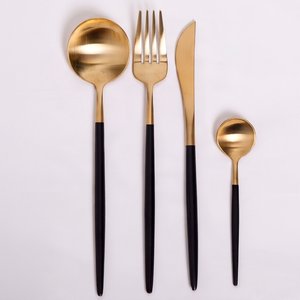Juego de Cubiertos Modernos Dorados con Mangos Negros, Aptos para Lavavajillas, Cubertería para Mesa de Boda, Diseño de Acero Inoxidable - Product Image 1