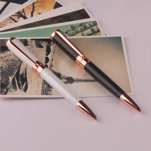 Nouveauté : Stylo noir à mécanisme rotatif - Product Image 3
