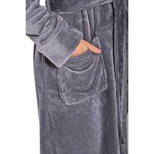 Albornoz de felpa extragrande personalizado al por mayor para mujer con capucha y bolsillos, manga larga, suave y cálido, para dormir - Product Image 5