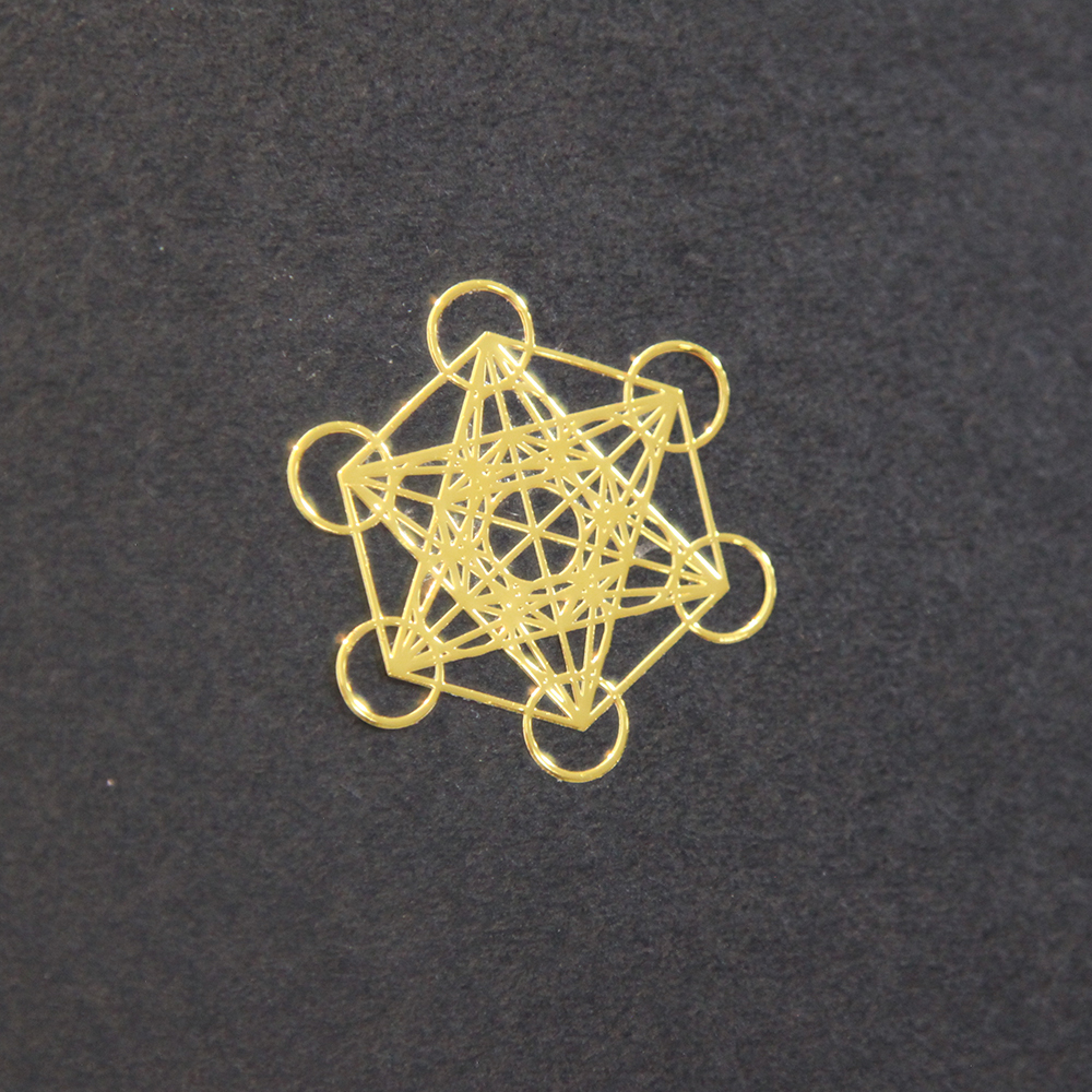 Индивидуальный логотип с УФ-переводом Прозрачная металлическая 3D-наклейка из никеля Самоклеящаяся роскошная тепловая золотая никелевая наклейка с логотипом Этикетка