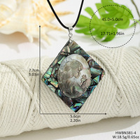 Collier pendentif tête de beauté en nacre de mer profonde en coquille d'ormeau naturel de mode européenne et américaine pour les vacances à la plage