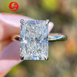 Anello di fidanzamento/matrimonio con diamante coltivato in laboratorio certificato IGI 2026, taglio Radiant da 5 carati, lusso in oro 14K/18K, logo personalizzato - Product Image 1