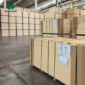 Panneau structurel <span class=keywords><strong>OSB</strong></span> 3 de 18 mm 8x4, directement de l'usine, panneau <span class=keywords><strong>OSB</strong></span> EPS en aggloméré pour toiture, revêtement de sol, <span class=keywords><strong>bardage</strong></span> et revêtement mural - Product Image 4