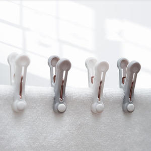 Pinces <span class=keywords><strong>à</strong></span> <span class=keywords><strong>linge</strong></span> modernes et simples, coupe-vent, pour chaussettes et sous-vêtements, motif patte de chat, en plastique <span class=keywords><strong>sans</strong></span> trace, modèle de <span class=keywords><strong>marque</strong></span> OEM, vente en gros - Product Image 2