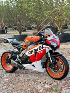 Honda CBR600RR <span class=keywords><strong>Repsol</strong></span> 93 d'occasion, échappement modifié, <span class=keywords><strong>moto</strong></span> de course <span class=keywords><strong>sportive</strong></span> japonaise, plus de 80 km/h - Product Image 1