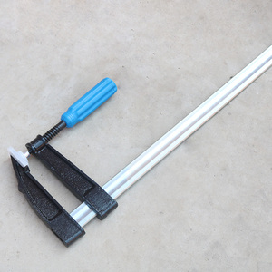 Pince à serrage rapide en acier robuste avec poignée ergonomique pour l'assemblage DIY, le travail du bois, la soudure et la menuiserie - Product Image 5