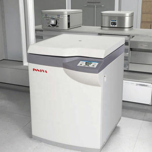 Centrífuga Refrigerada <span class=keywords><strong>de</strong></span> Alta Velocidad Universal <span class=keywords><strong>para</strong></span> Laboratorio, con Soporte <span class=keywords><strong>de</strong></span> Pie, Capacidad <span class=keywords><strong>de</strong></span> 4x750 ml, <span class=keywords><strong>para</strong></span> Uso en Bancos <span class=keywords><strong>de</strong></span> <span class=keywords><strong>Sangre</strong></span> - Product Image 1