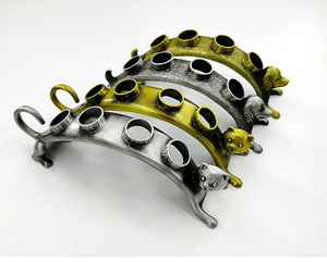 Usine Antique Argent Chien Conception 4 trous Bouchons <span class=keywords><strong>De</strong></span> <span class=keywords><strong>Vin</strong></span> Stand <span class=keywords><strong>Bouchon</strong></span> <span class=keywords><strong>De</strong></span> Bouteille Bouquet Alliage Chat <span class=keywords><strong>Porte</strong></span>-<span class=keywords><strong>Bouchon</strong></span> <span class=keywords><strong>De</strong></span> Bouteille <span class=keywords><strong>De</strong></span> <span class=keywords><strong>Vin</strong></span> - Product Image 5