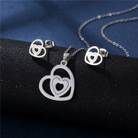 Vente en gros de colliers à breloques classiques en acier inoxydable, ensemble de colliers à breloques géométriques simples, design d'amour lisse, deux pièces, cadeau d'anniversaire