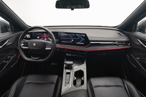 รถยนต์<span class=keywords><strong>มือ</strong></span><span class=keywords><strong>สอง</strong></span>ราคาประหยัด Changan X5 PLUS เครื่องยนต์เบนซิน 1.5T DCT เกียร์อัตโนมัติ พวงมาลัยซ้าย มาตรฐานยูโร 6 5 ที่นั่ง เหมาะสำหรับการเดินทางในเ<span class=keywords><strong>มือ</strong></span>ง - Product Image 5