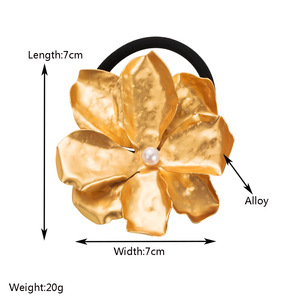 Nouvelles Tendances : Accessoires <span class=keywords><strong>Cheveux</strong></span> <span class=keywords><strong>Femme</strong></span> – Élastique à <span class=keywords><strong>Cheveux</strong></span> Personnalisé en Plaqué Or et Argent avec Fleur et Perle pour <span class=keywords><strong>Queue</strong></span> <span class=keywords><strong>de</strong></span> <span class=keywords><strong>Cheval</strong></span> - Product Image 2