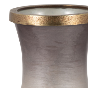 Vaso in Vetro con Bordo in Metallo e Finitura Sfumata, Decorazione Moderna per Soggiorno - Product Image 4