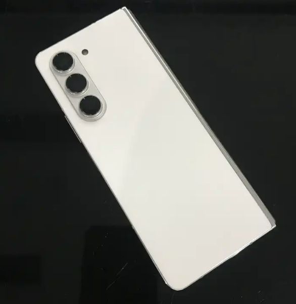 หน้าจอสีทอง-ดำ