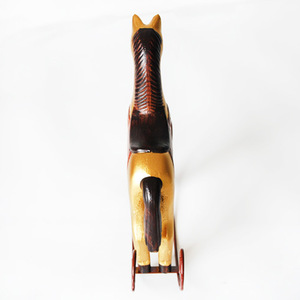 Nordisches Geschnitztes Holz-Schaukelpferd Ornamente Moderne Heimdekoration für Eingangsbereich und Schreibtisch Kleines Holzpferd Zimmerdekoration - Product Image 3