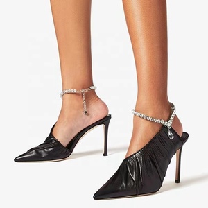 Sandales à talons hauts et fins pour femmes avec lanières à la cheville, découpes latérales, en cuir, à bout pointu, style escarpins de soirée, ornées de diamants brillants - Product Image 1