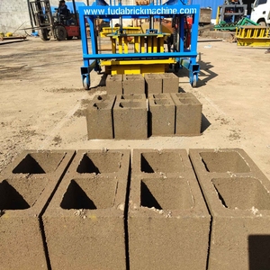 Máquina <span class=keywords><strong>de</strong></span> fabricación <span class=keywords><strong>de</strong></span> bloques <span class=keywords><strong>de</strong></span> pavimentación, bloque <span class=keywords><strong>de</strong></span> <span class=keywords><strong>8</strong></span> agujeros, precios en ghana, Arabia - Product Image 1