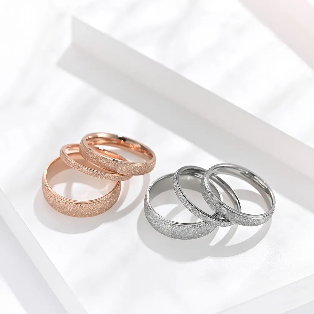 Klassischer einfacher matter schmaler/breiter Ring aus Titan Stahl damen trendiger Schleifengürtel rosa gold/silberne Farbe Hochzeitsschmuck Geschenk