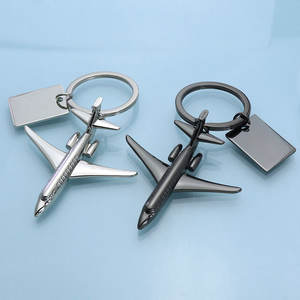 Custom Logo Gegraveerd Metalen Vliegtuig Sleutelhanger Promotionele Luchtvaart Cadeau Gepolijste Jet Sleutelhanger Voor Het Bedrijfsleven - Product Image 4
