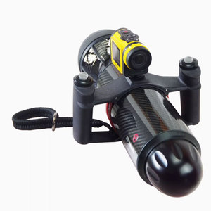 Dispositif de propulsion sous-marine en fibre de carbone 650W 675mm Scooter aquatique pour la plongée en apnée - Product Image 3