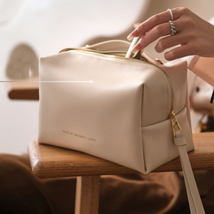 Mẫu Miễn Phí Nhà Máy Tùy Chỉnh Công Suất Lớn Thiết Kế Sang Trọng Xử Lý Da Không Thấm Nước Pouch PU Vệ Sinh Cá Nhân Du Lịch Mỹ Phẩm Trang Điểm Túi - Product Image 4