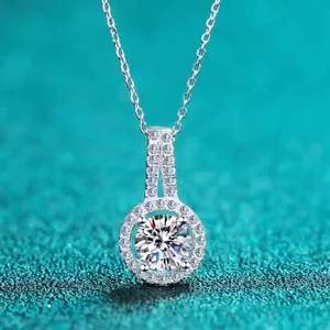 Vente en gros de pendentifs Moissanite en diamant pour femme en argent sterling 925 certifié Gra Collier Moissanite Bijoux de fiançailles - Product Image 3