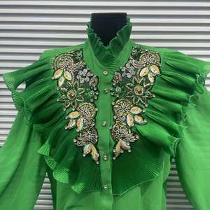 ชุดแต่งงานปักลูกปัด ลูกไม้ คริสตัล ประดับคริสตัลเทียม เครื่องประดับเข็มกลัด ชุดชั้นใน และการตกแต่งชุดแต่งงาน - Product Image 3