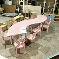 Ensemble de table pour enfants en forme de S, moderne, portable, blanc et rose, avec bords arrondis anti-rayures, idéal pour la location événementielle