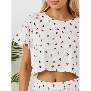 Completo due pezzi da <span class=keywords><strong>donna</strong></span> 2026 in stile europeo, alla moda, stampato, estivo, girocollo, a maniche corte, morbido e traspirante, con pantaloncini. - Product Image 4