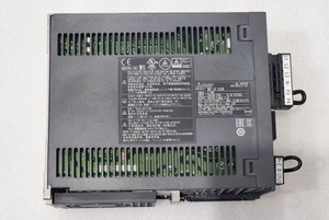 Amplificador de CA Original MR-J4-350B de 3.5kW, 200V 17A, Controlador SSCNET III/H para Máquinas de Automatización Industrial - Product Image 2
