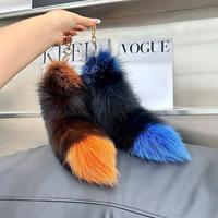 Porte-clés de voiture Umoo avec pendentif queue de renard, accessoire en fourrure douce de renard en peluche, design anime mignon, forme 3D, durable, écologique, portable pour sac