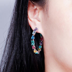 Modernos Pendientes de Aro de Plata 925 con Cristales de Colores en Engaste de Garra, Joyería para Uso Diario de Mujer - Product Image 3