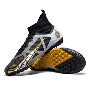 Zapatillas <span class=keywords><strong>de</strong></span> Fútbol Profesionales <span class=keywords><strong>Baratas</strong></span> Originales con Tacos Plateados para Entrenamiento Deportivo en Césped Artificial, Ligeras y Suaves para Hombre y <span class=keywords><strong>Mujer</strong></span> - Product Image 1