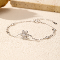 925 argent Sterling élégant étincelant fleur clair CZ bracelet à breloques pour femmes filles haut de gamme fête bijoux fins