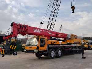 Grue sur camion SANY STC800 d'occasion de 80 tonnes, grue mobile montée sur camion Zoomlion de 80 tonnes d'occasion, modèle 2022 avec peinture d'origine - Product Image 3