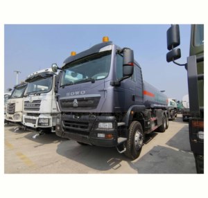 Camion-citerne à carburant SINOTRUK HOWO TX 6x4 à bas <span class=keywords><strong>prix</strong></span>, réservoir à huile de 20 000 litres, 25 tonnes, camion-citerne à huile diesel pour la vente - Product Image 1