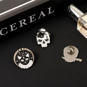 Заводская оптовая продажа, брошь в виде черепа, черная голова кошки, темный нож, металлическая мягкая эмалированная булавка на лацкан - Product Image 2