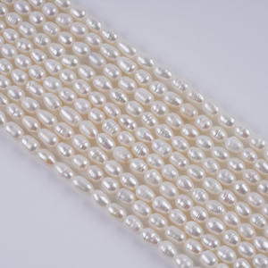 สร้อยคอมุกข้าวสารสีขาวขนาด 4-5 มม. มุกน้ำจืดธรรมชาติสีธรรมชาติ สำหรับงาน DIY เครื่องประดับกึ่งสำเร็จรูป มุกแบบกระจาย - Product Image 5