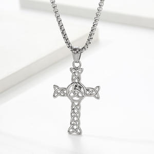 Kalung salib baja Titanium Pria Wanita, perhiasan rantai Tautan Kuba baja Titanium liontin simpul abadi - Product Image 3