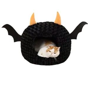 Nueva llegada de la perrera para mascotas de Halloween al por mayor completamente cerrado Little Devil Dog House estilo de moda cálido y divertido diseño de dibujos animados - Product Image 1
