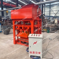 Machine à briques autobloquantes à fonctionnement rapide, semi-automatique, pour la fabrication de briques en ciment et de briques creuses pour briqueterie
