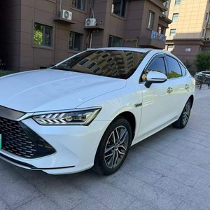 <span class=keywords><strong>รถ</strong></span>ยนต์มือสอง BYD Qin-Plus DM-i PHEV ปี 2024-2026 แบบซีดาน 4 ประตู 5 ที่นั่ง เครื่องยนต์ 1.5 ลิตร 101 แรงม้า ระยะทางวิ่งไฟฟ้า 55-210 กม. - Product Image 1