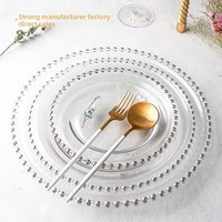 Meilleures ventes d'assiettes de présentation en verre de mariage rondes transparentes de 13 pouces avec bordure en perles dorées pour les événements assiette de verre de mariage ronde de 13 pouces