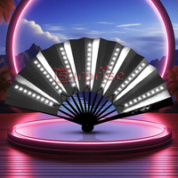 En gros personnalisé 33cm coloré Led Light up Hand Fan grand Rave bambou pliant ventilateur pour boîte de nuit danse accessoire