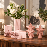 Plateau en céramique rose et collection de sculptures étoiles – Décoration géométrique pour la maison, idéal pour la présentation sur table