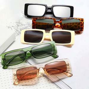 Gafas de Sol Rectangulares Planas Personalizadas al por Mayor, Gafas de Sol Cuadradas Pequeñas de Color Caramelo con Protección UV400 para Mujer - Product Image 1