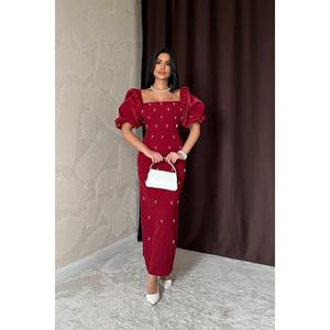 Robe de soirée élégante en satin bordeaux, dos nu, coupe fourreau avec fente, taille naturelle, manches bouffantes, robe de cérémonie faite à la main - Product Image 4