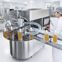 Machine de remplissage et de bouchage entièrement automatique pour sachets à bec verseur, Doypack et sacs verticaux, avec alimentateur de bouchons CE en acier inoxydable 304